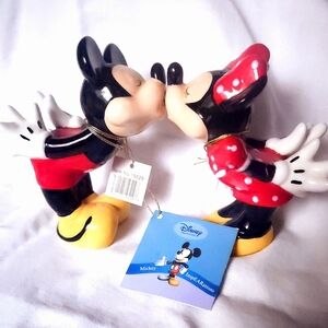Vintage MICKEY & MINNIE MOUSE Salt And Pepper Shakers NWT!